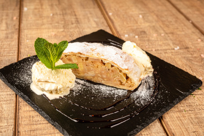 Apfelstrudel Vienna