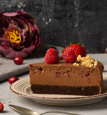 Tort duo mousse de ciocolata cu fructe de padure - 1.2 Kg
