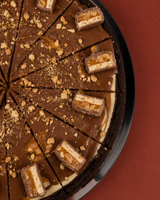 Snickers Cheesecake