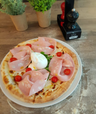 Burrata con mortadella
