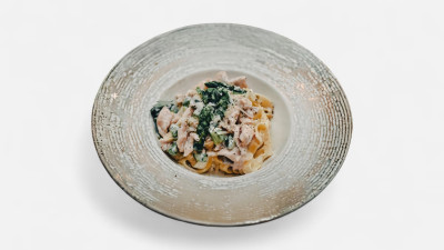 Tagliatelle con Salmone e Asparagi