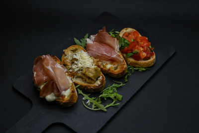Crostini Misti