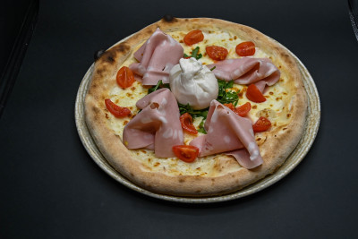 Burrata con mortadella